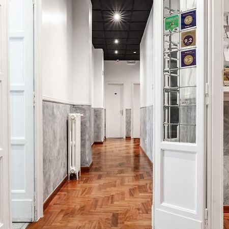 톨레도스탑 호텔 나폴리 외부 사진 Interior of the museum