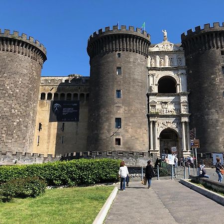 톨레도스탑 호텔 나폴리 외부 사진 Castel Nuovo, Naples