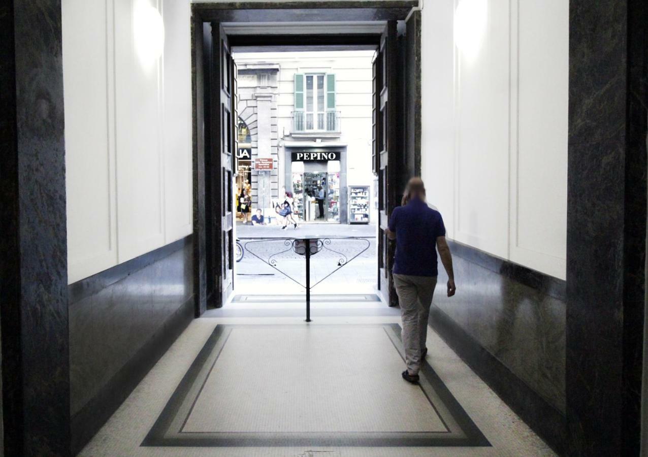 톨레도스탑 호텔 나폴리 외부 사진 The entrance to the gallery