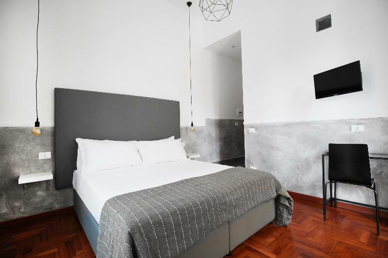 톨레도스탑 호텔 나폴리 외부 사진 A room at the hotel